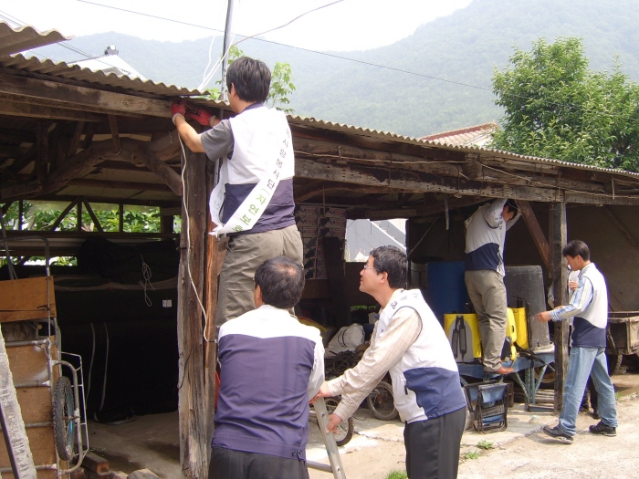 경산지점, 불우이웃 노후 전기시설 교체